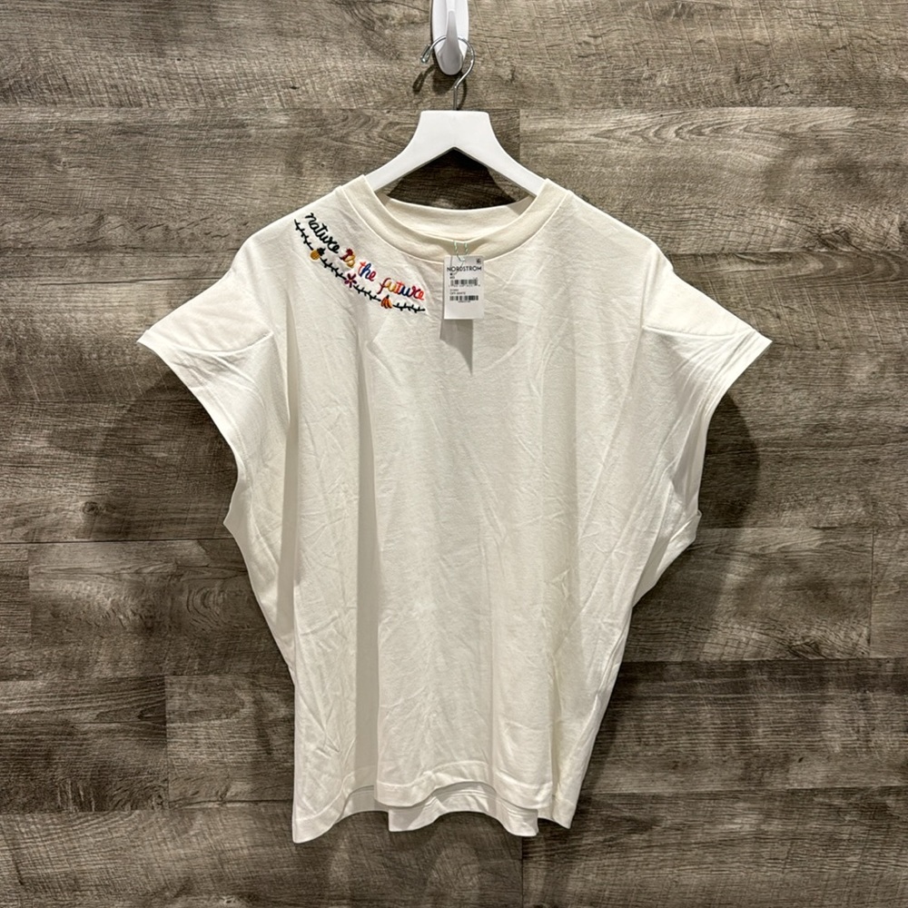 FARM Rio NWT oversized Tee-Shirt with embroidered message and shoulder Pads.